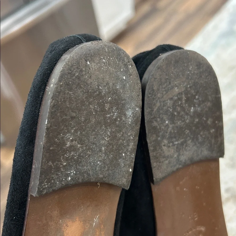 Elegant Black Suede Loafers - Picture 14 of 16